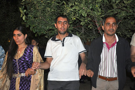 Yüksekova'da 30 Haziran 01 Temmuz 2012'de dünya evine giren çiftlerimizi sizlerler için sayfamıza taşıdık. Yüksekova Güncel Ailesi olarak tüm çitflerimize mutluluklar dileriz