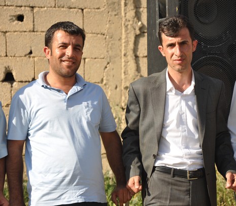 Yüksekova'da 07-08 Temmuz 2012'de dünya evine giren çiftlerimizi sizlerler için sayfamıza taşıdık. Yüksekova Güncel Ailesi olarak tüm çitflerimize mutluluklar dileriz