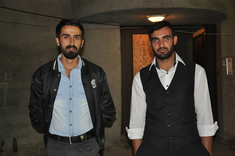 Yüksekova'da 14-15 Temmuz 2012'de dünya evine giren çiftlerimizi sizlerler için sayfamıza taşıdık. Yüksekova Güncel Ailesi olarak tüm çitflerimize mutluluklar dileriz: FOTO: GÖRÜNTÜ: YAŞAR KAPLAN - SİNAN AKKURT