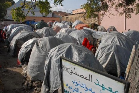 AÇLIK ve iç savaşla mücadele eden Somali'de Türk Kızılayı'nın desteğiyle sağlıklı bir yaşam ortamı yaratılıyor.
