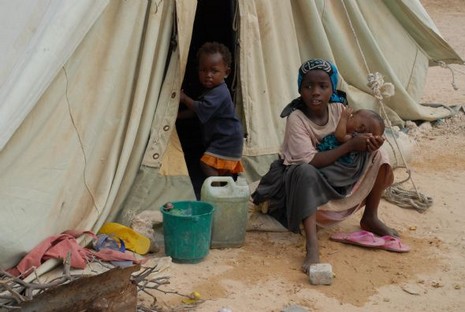 AÇLIK ve iç savaşla mücadele eden Somali'de Türk Kızılayı'nın desteğiyle sağlıklı bir yaşam ortamı yaratılıyor.
