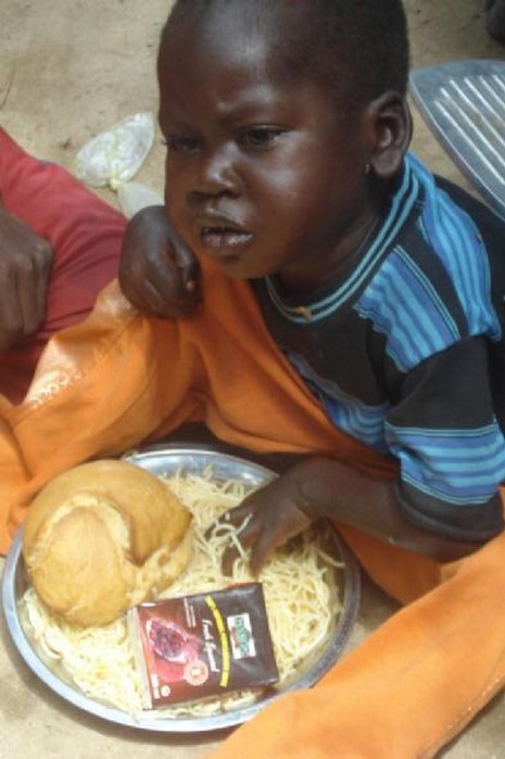 AÇLIK ve iç savaşla mücadele eden Somali'de Türk Kızılayı'nın desteğiyle sağlıklı bir yaşam ortamı yaratılıyor.
