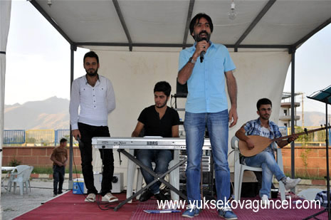 Yüksekova'da 25-26 Ağustos 2012'de dünya evine giren çiftlerimizi sizlerler için sayfamıza taşıdık. Yüksekova Güncel Ailesi olarak tüm çitflerimize mutluluklar dileriz