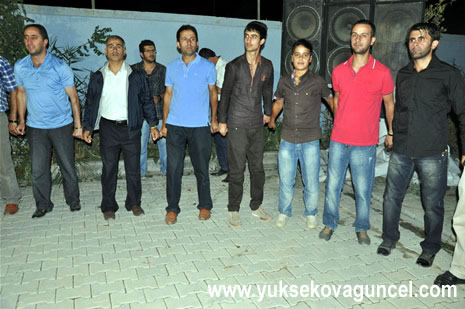 Yüksekova'da 25-26 Ağustos 2012'de dünya evine giren çiftlerimizi sizlerler için sayfamıza taşıdık. Yüksekova Güncel Ailesi olarak tüm çitflerimize mutluluklar dileriz