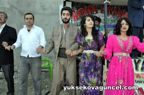 Yüksekova'da 01-02-Eylül 2012'de dünya evine giren çiftlerimizi sizlerler için sayfamıza taşıdık. Yüksekova Güncel Ailesi olarak tüm çitflerimize mutluluklar dileriz. Fotoğraf & Görüntü: Yaşar KAPLAN