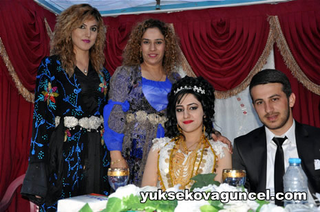 Yüksekova'da 01-02-Eylül 2012'de dünya evine giren çiftlerimizi sizlerler için sayfamıza taşıdık. Yüksekova Güncel Ailesi olarak tüm çitflerimize mutluluklar dileriz. Fotoğraf & Görüntü: Yaşar KAPLAN