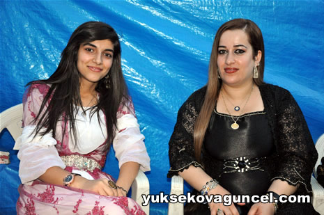 Yüksekova'da 01-02-Eylül 2012'de dünya evine giren çiftlerimizi sizlerler için sayfamıza taşıdık. Yüksekova Güncel Ailesi olarak tüm çitflerimize mutluluklar dileriz. Fotoğraf & Görüntü: Yaşar KAPLAN