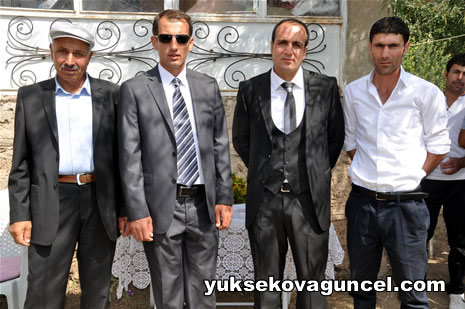 Yüksekova'da 01-02-Eylül 2012'de dünya evine giren çiftlerimizi sizlerler için sayfamıza taşıdık. Yüksekova Güncel Ailesi olarak tüm çitflerimize mutluluklar dileriz. Fotoğraf & Görüntü: Yaşar KAPLAN