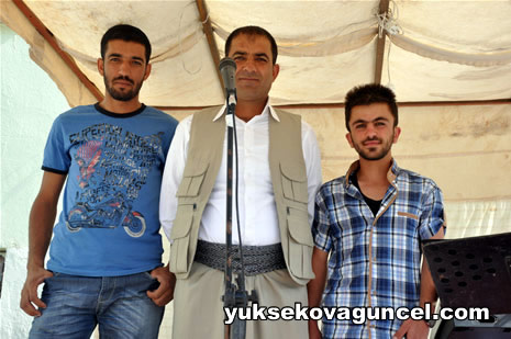 Yüksekova'da 01-02-Eylül 2012'de dünya evine giren çiftlerimizi sizlerler için sayfamıza taşıdık. Yüksekova Güncel Ailesi olarak tüm çitflerimize mutluluklar dileriz. Fotoğraf & Görüntü: Yaşar KAPLAN