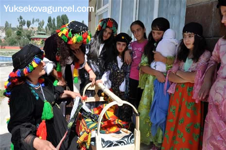 Yüksekova Belediyesi tarafından üçüncüsü düzenlenen Cilo Doğa ve Kültür Festivali başladı. Foto: Yaşar KAPLAN 