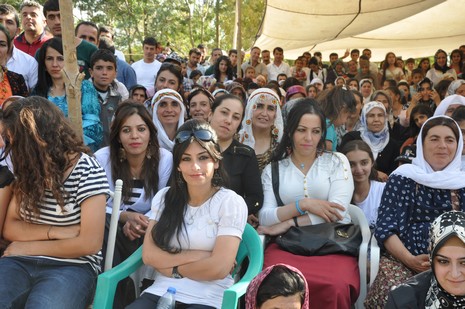 Yüksekova Belediyesi tarafından üçüncüsü düzenlenen Cilo Doğa ve Kültür Festivali başladı. Foto: Yaşar KAPLAN 