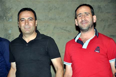 Yüksekova'da 08-09-Eylül 2012'de dünya evine giren çiftlerimizi sizlerler için sayfamıza taşıdık. Yüksekova Güncel Ailesi olarak tüm çitflerimize mutluluklar dileriz. Fotoğraf & Görüntü: Yaşar KAPLAN