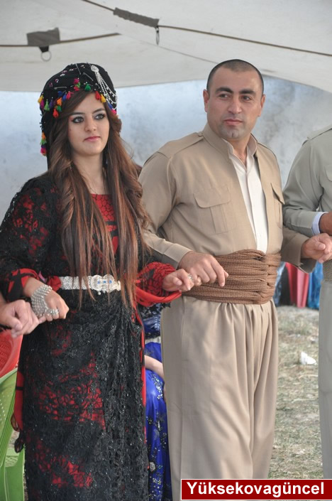 Yüksekova'da 15-16-Eylül 2012'de dünya evine giren çiftlerimizi sizlerler için sayfamıza taşıdık. Yüksekova Güncel Ailesi olarak tüm çiftlerimize mutluluklar dileriz. Fotoğraf & Görüntü: Yaşar KAPLAN- Sinan Akkurt