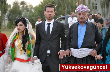 Yüksekova'da 15-16-Eylül 2012'de dünya evine giren çiftlerimizi sizlerler için sayfamıza taşıdık. Yüksekova Güncel Ailesi olarak tüm çiftlerimize mutluluklar dileriz. Fotoğraf & Görüntü: Yaşar KAPLAN- Sinan Akkurt