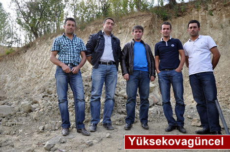 Yüksekova'da 15-16-Eylül 2012'de dünya evine giren çiftlerimizi sizlerler için sayfamıza taşıdık. Yüksekova Güncel Ailesi olarak tüm çiftlerimize mutluluklar dileriz. Fotoğraf & Görüntü: Yaşar KAPLAN- Sinan Akkurt