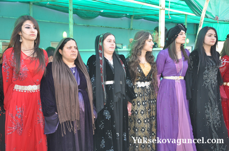 Yüksekova'da 15-16-Eylül 2012'de dünya evine giren çiftlerimizi sizlerler için sayfamıza taşıdık. Yüksekova Güncel Ailesi olarak tüm çiftlerimize mutluluklar dileriz. Fotoğraf & Görüntü: Yaşar KAPLAN- Sinan Akkurt