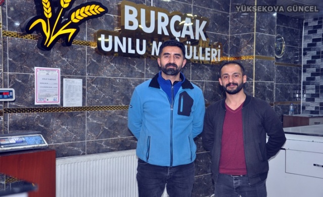 BURÇAK UNLU MAMÜLLERİ - NESİN AKÇA: Sevgi bestesinin tınılarını tüm insanların yüreğinde hissedeceği, hüzünlerinizin dostluklarla silineceği, ümitlerinizin hiç bitmeyeceği, sağlık, mutluluk ve başarı dolu bir yılı sevdiklerinizle birlikte geçirmeniz dileğiyle...