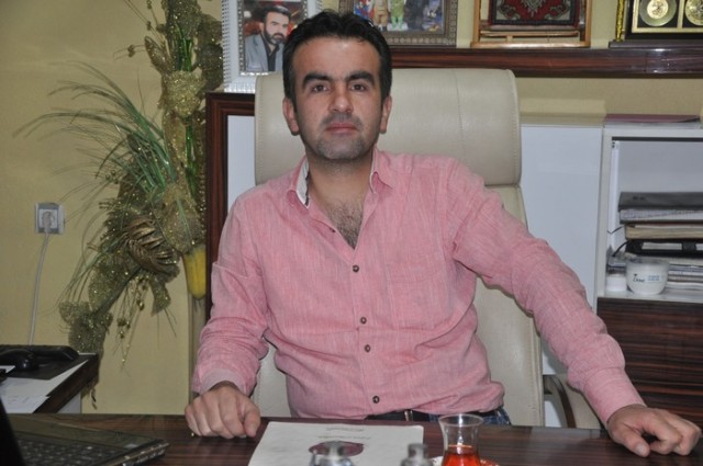 UĞUR ALIŞVERİŞ MERKEZİ:
Bayramlar berekettir, umuttur, özlemdir. Yarınlar niyettir. Kestiğiniz kurban ve dualarınız kabul olsun, sevdikleriniz hep sizinle olsun.. Kurban Bayramınız mübarek olsun.