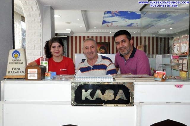 LAWASH - FİKRAT KARAMAN - Mübarek Kurban bayramınızı en içten dileklerimle kutlar, tüm Yüksekova halkına saygılarımı sunarım.