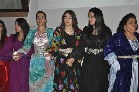 Yüksekova'da 15-16-Eylül 2012'de dünya evine giren çiftlerimizi sizlerler için sayfamıza taşıdık. Yüksekova Güncel Ailesi olarak tüm çiftlerimize mutluluklar dileriz. Fotoğraf & Görüntü: Yaşar KAPLAN- Sinan Akkurt