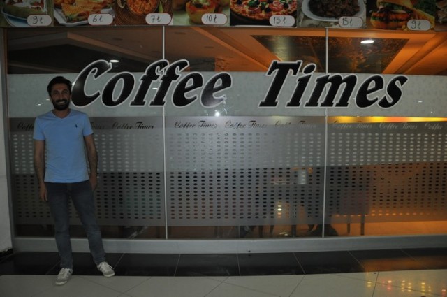 COFFE TİMES

Bayramınızın yaşadığınız tüm sıkıntı, dert ve hastalıklarınızı alıp götürmesi dileğiyle. Ramazan Bayramınız mübarek olsun.