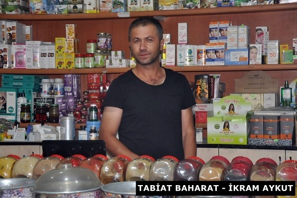 Bir Ramazan Bayramı daha geldi bu bayramın öncelikle milletimize, islam alemine ve insanlığa hayırlar getirmesini yüce Allahtan diliyorum tüm Kürt halkına ve Rojava halkına birlik beraberlik diliyorum. Ramazan Bayramınızı kutluyorum