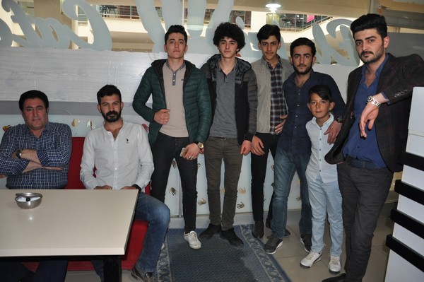 EL-İZİ CAFE - HARUN İLE HAKAN ATİLLA

Bütün Gever Halkına Güzellik, birlik, beraberlik dolu, her zaman bir öncekinden daha güzel ve mutlu bir Ramazan Bayramı diliyoruz.