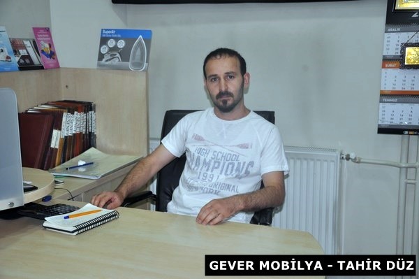 Tüm halkımızın, esnaf ve tüccarımızın mübarek Ramazan Bayramını kutlar, ülkemizde ve dünyada savaştan, eşitsizlikten ve adaletsizlikten uzak günler temennisi ile huzura, kardeşliğe ve barışa vesile olmasını dilerim.