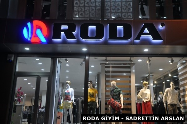 Mübarek Ramazan Bayramının memleketimize barış, huzur ve bereket getirmesi dileğiyle herkesin bayramı kutlu olsun