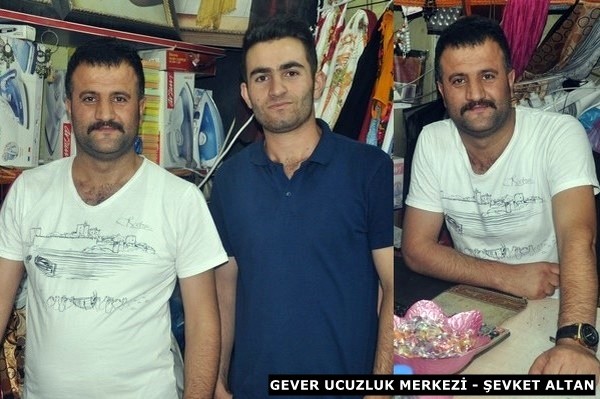 Müslüman Kürt halkı bugün tüm İslam aleminin duyguda, düşüncede ve eylemde birleşmesi gereken ve İslam dünyasının en kutsal günlerinden biri olan mübarek Ramazan bayramını barıştan uzak savaşların gölgesinde karşılıyor. Savaşların hakim olduğu bölgemizde cereyan eden tüm olumsuzluklara rağmen umuyorum ki bu bayram özellikle Ortadoğu coğrafyasında yaşanan haksızlıkların ve savaşların son bulmasına barışa, kardeşliğe, Kürtlerin ulusal demokratik birliğine ve Müslüman halkların zulüm ve zorbalığa karşı büyük dayanışmasına vesile olur. Barışa olan eşsiz inancınızı yetirmemeniz dileği ile iyi bayramlar.”