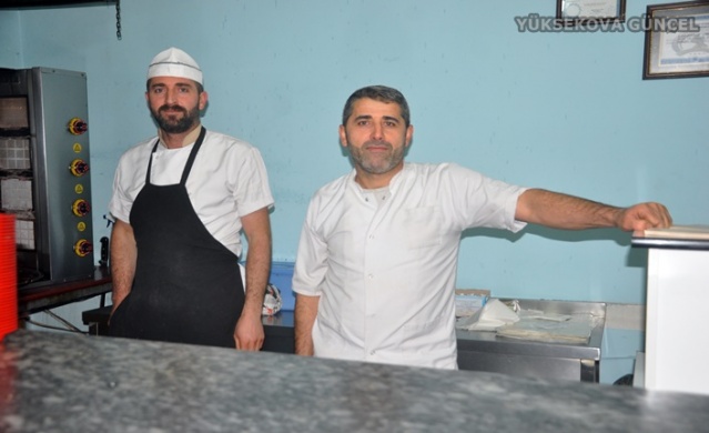 KARDEŞLER LOKANTASI - ABDULLAH DÜZEN: 2022 yılının başların geçirdiğimiz şu günlerde size ve ailenize huzur ve mutluluk dolu yıllar dilerim.