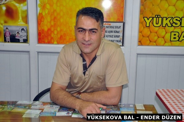 Ramazan Bayramının ülkemiz ve dünya insanlığına barış, mutluluk getirmesi ve aydınlık yarınlara ulaşılması dileğiyle, tüm halkımızın Ramazan Bayramını kutlarım.