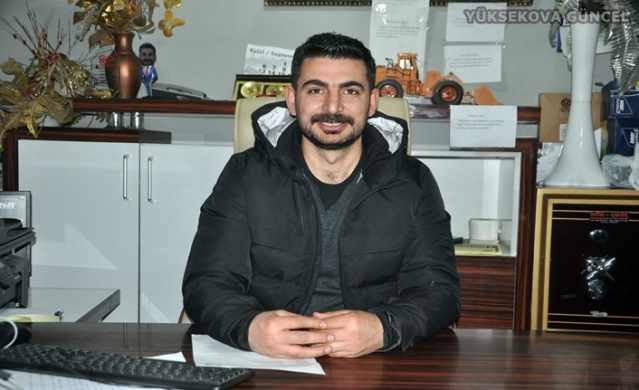 UĞUR AVM - Sabır Günçakan - Sevgi bestesinin tınılarını tüm insanların yüreğinde hissedeceği, hüzünlerinizin dostluklarla silineceği, ümitlerinizin hiç bitmeyeceği, sağlık, mutluluk ve başarı dolu bir yılı sevdiklerinizle birlikte geçirmeniz dileğiyle. 2022 yılı size sağlık, mutluluk, başarı ve bol kazanç getirsin! Neşe dolu bir yıl geçirin!