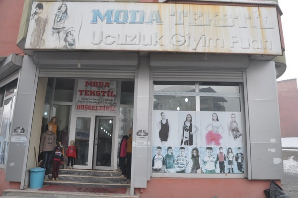 MODA TEKSTİL GİYİM FUARI:

2016 yılının ülkemiz ve dünya insanlığına barış, mutluluk getirmesi ve aydınlık yarınlara ulaşılması dileğiyle, tüm halkımızın yeni yılını kutlarım.
