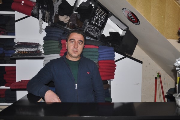 FİKRET KILIÇAK - İNOVİA SPOR SHOP:

2016 YILININ Ülkemiz ve bölgemizde demokrasinin,özgürlüğün,kardeşliğin ve adaletin doyasıya yaşandığı,inançların ve ırkların insanlıktan daha üstün olmayacağı insan haklarına daha fazla sahip çıkıldığı,annelerin gözyaşlarının akmadığı bir yıl olması dileğiyle yeni yılınızı kutlarım