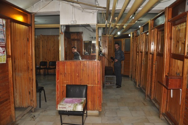 SELMAN - ŞEVKET ARSLAN - EMİNOĞU HAMAMI:

2016 yılının ülkemiz ve dünya insanlığına barış, mutluluk getirmesi ve aydınlık yarınlara ulaşılması dileğiyle, tüm halkımızın yeni yılını kutlarım.