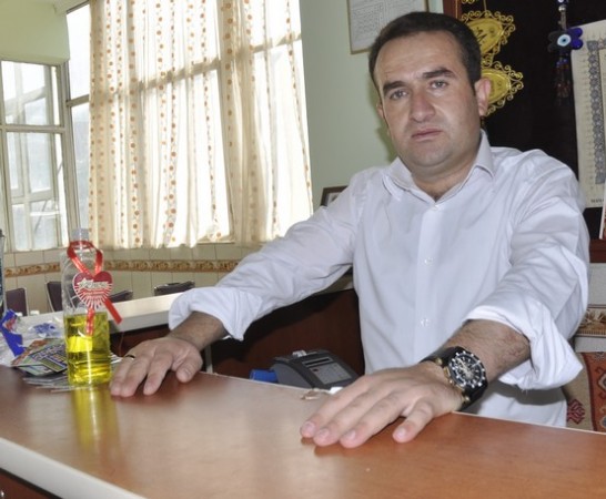 HUZUR LOKANTASI: Kainatın yaratıcısı ve alemlerin Rabbi yüce Allah’a sonsuz şükürler olsun! Ramazan Bayramı bereketiyle, bolluğuyla gelsin, tüm insanlık için hayırlara vesile olsun