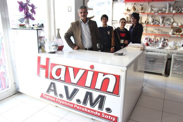 HAVİN A.V.M:

Yeni yılını tüm yüreğimle kutlar daha nice yıllar sağlıkla başarıyla sevdiklerinle birlikte görmeni ve geçirmeni dilerim.