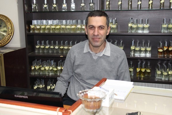 Yeni yılın sağlık mutluluk ve başarı dolu geçmesini dilerim. Her günün bir diğerinden daha keyifli geçsin. Yeni yılın kutlu olsun.