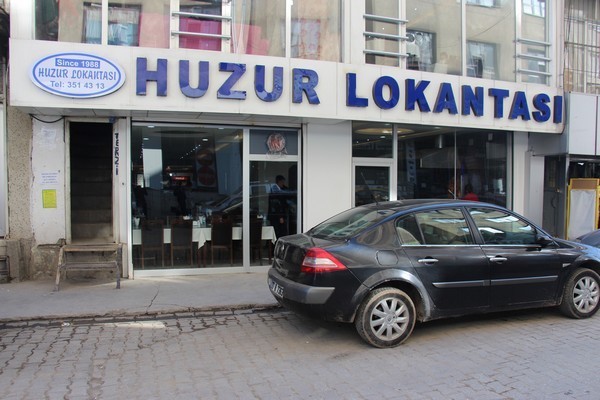 HUZUR LOKANTASI-

Nerede yaşam varsa, orada umut da vardır. Yeni yılda tüm umutlar ve başarılar seninle olsun. Mutlu Yıllar dilerim.