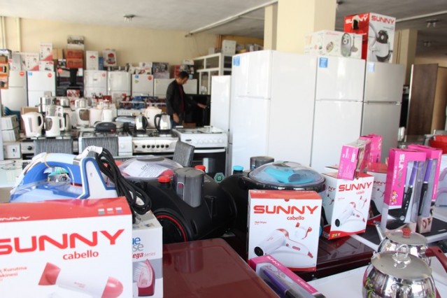 GEVER MOBİLYA CESİM & NAZMİ TERKOĞULLARI:
 Bayramlar, dargınlıkların unutulduğu, insanların barıştığı, kardeşçe kucaklaştığı günlerdir. Bayramlar, milli ve dini duyguların, inançların, örf ve adetlerin uygulandığı bir toplumda millet olma şuurunun şekillendiği, kuvvetlendiği günlerdir. Sevgi dolu ve huzurlu nice bayramlar geçirmek dileğiyle.