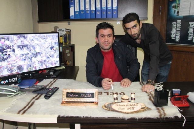 DİCLE A.V.M:
Kurban Bayramını sevdiklerinizle beraber sağlıklı ve huzur içinde geçirmenizi dileriz. Bayram tüm insanlığa hayırlı olsun!