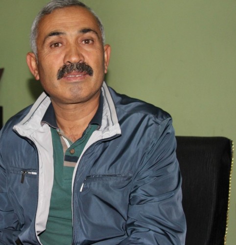 MESUT ATA:
 Bayramlar, dargınlıkların unutulduğu, insanların barıştığı, kardeşçe kucaklaştığı günlerdir. Bayramlar, milli ve dini duyguların, inançların, örf ve adetlerin uygulandığı bir toplumda millet olma şuurunun şekillendiği, kuvvetlendiği günlerdir. Sevgi dolu ve huzurlu nice bayramlar geçirmek dileğiyle.