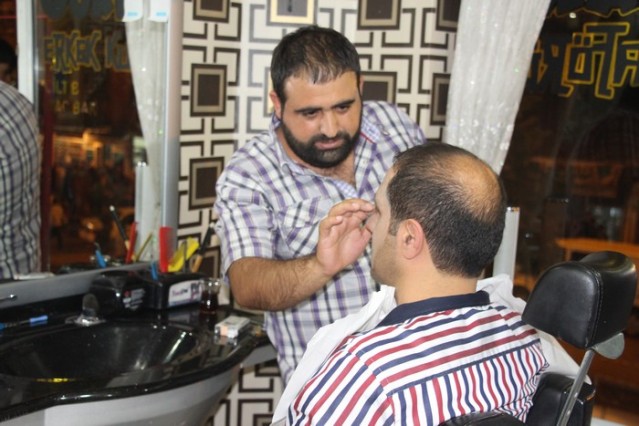 Gökhan Erkek Kuaför, Gökhan Çobanoğlu, Bugün ellerinizi her zamankinden daha çok açın. Avucunuza melekler gül koysun, yüreğiniz coşsun. Ramazan Bayramınız hayırlara vesile olsun.