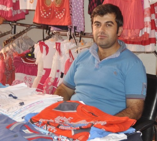 MİR BEBE GİYİM: Bugün sevinç günü, kederleri bir yana bırakıp mutlu olalım. Ramazan Bayramı.nı doya doya yaşayalım. Hayırlı bayramlar!