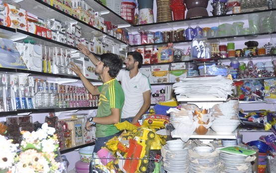 UCUZLUK PAZARI: Heyecan ve özlemle beklenen kutsal Ramazan Bayramı geldi, hoşgeldi. Mübarek bayram ulusumuza sağlık, huzur, mutluluk, bolluk ve bereket getirsin. Hayırlı bayramlar dileğiyle.
