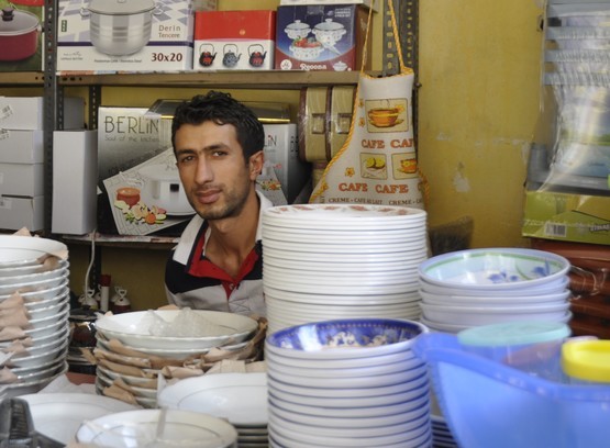 YASİN ZÜCACİYE: Küskünlerin barıştığı, sevenlerin bir araya geldiği, rahmet ve şefkat dolu günlerin en değerlilerinden olan Ramazan Bayramınız kutlu olsun.
