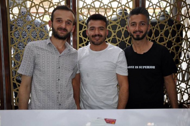 JAKAMEN - MUHAMMET KAYAK: Bu güzel günlerin coşkusunu ailenizle, sevdiklerinizle birlikte doyasıya yaşamanız temennisiyle, kurban bayramınız mübarek olsun.