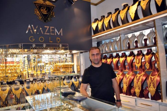 AVAZEM GOLD KUYUMCULUK - NAİF OĞUZ: Her gününüzün bayram coşkusu ve mutluluğu içinde sevdiklerinizle birlikte geçmesini dileriz.