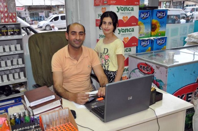 ARAS AVM - HAMİT KEĞİ: Yeni umutlarla karşıladığımız Kurban Bayramının Yüksekova ilçemizin daha güzel günleri için bir başlangıç olmasını temenni eder, kıymetli hemşerilerimizin Kurban Bayramını tebrik ederim